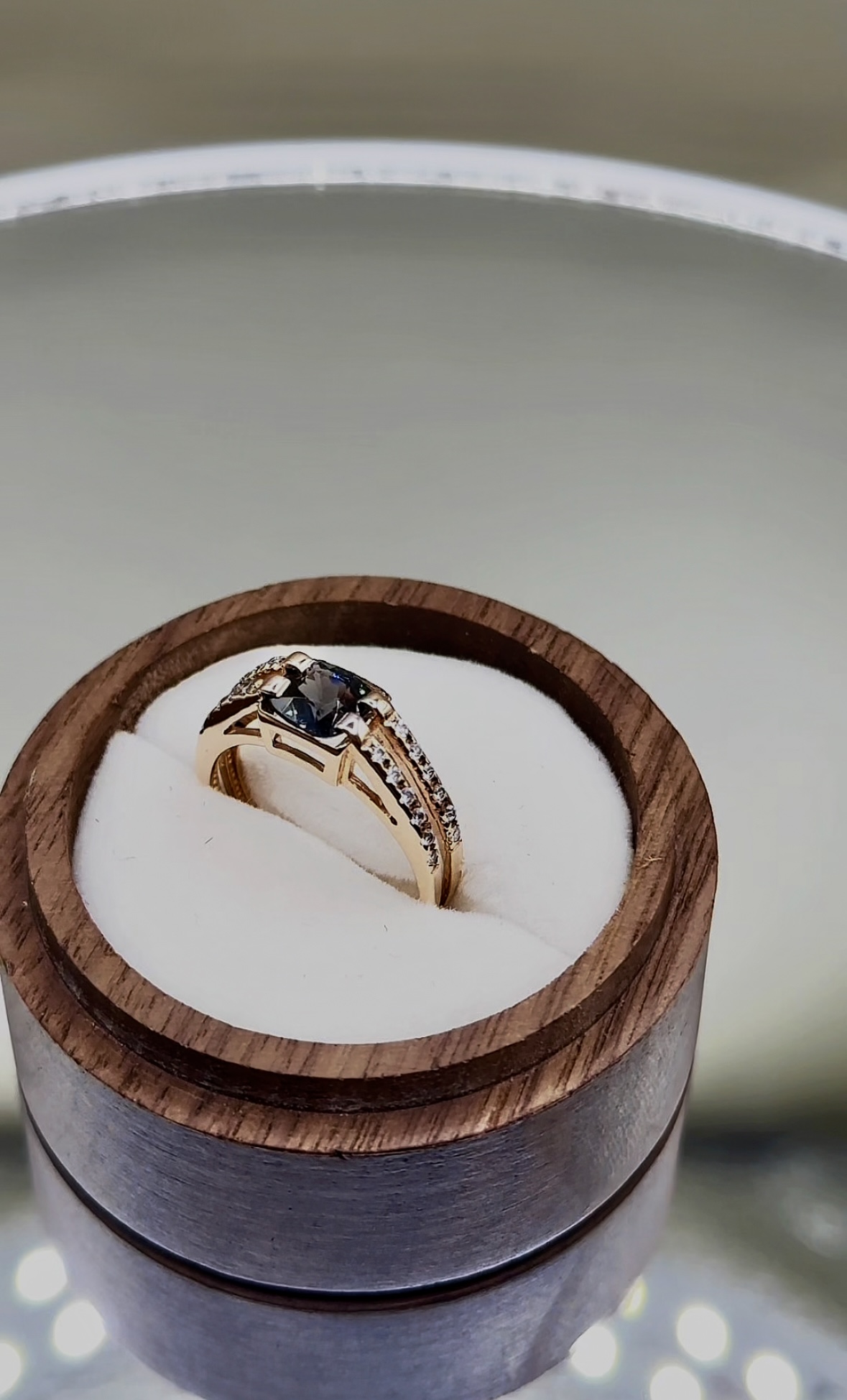 Каблучка з натуральною шпінеллю 17.5 - Зображення 5