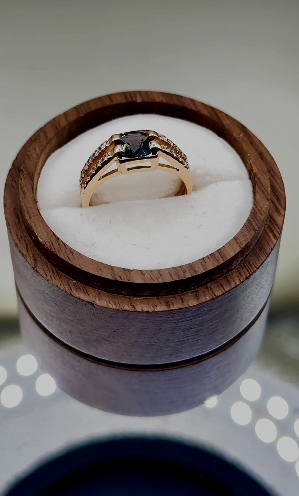 Каблучка з натуральною шпінеллю 17.5 - Зображення 4