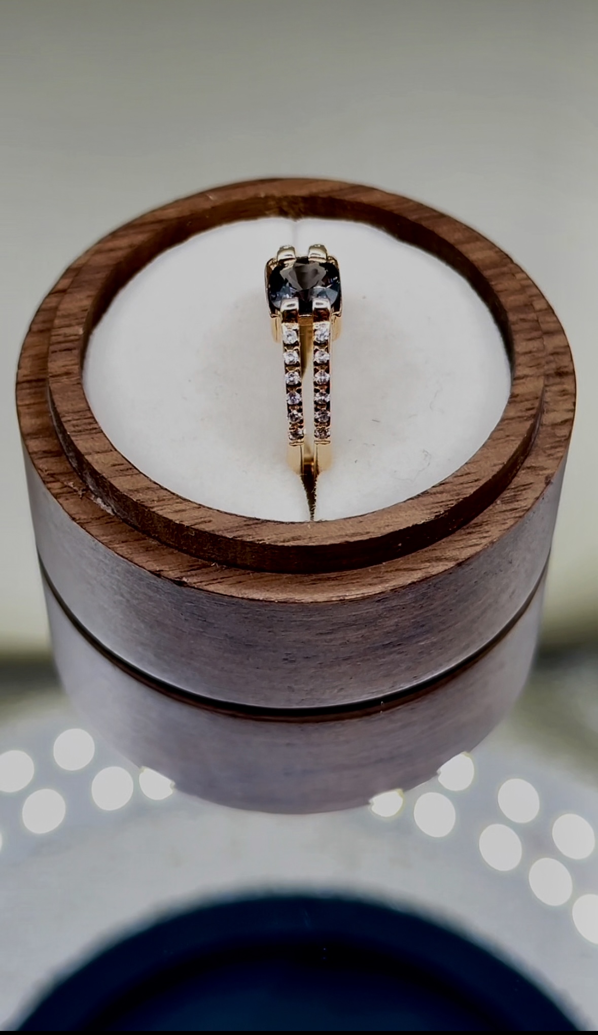 Каблучка з натуральною шпінеллю 17.5 - Зображення 2