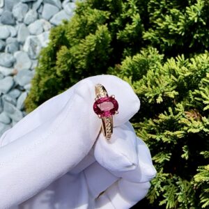 КАБЛУЧКА З ТУРМАЛІНОМ-РУБЕЛІТОМ 17r