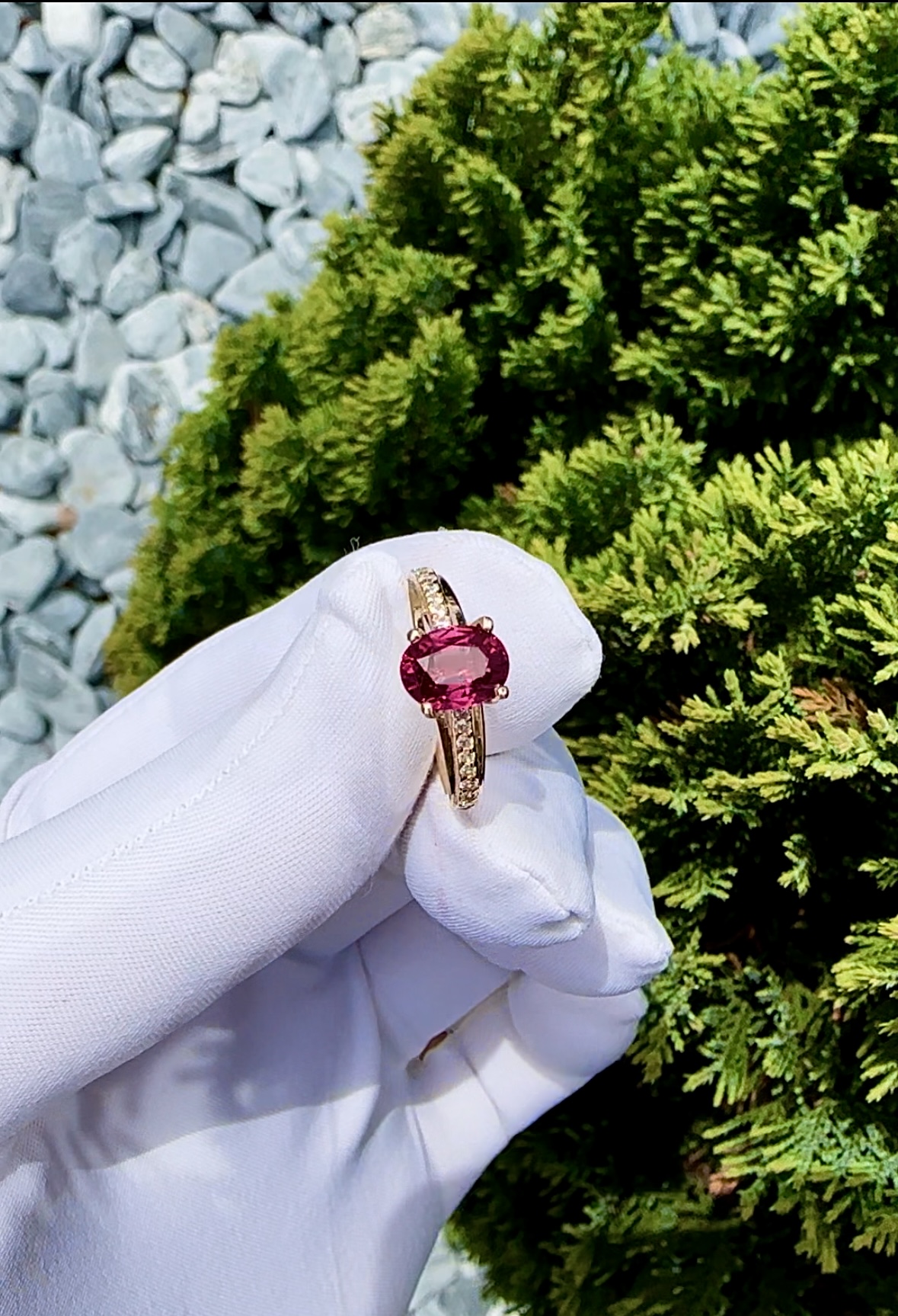 КАБЛУЧКА З ТУРМАЛІНОМ-РУБЕЛІТОМ 17r