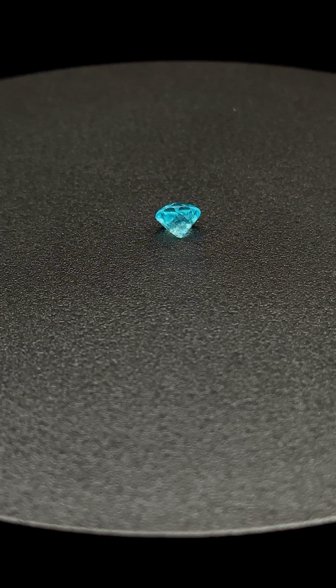 Натуральний апатит (параїба) 1.45 ct