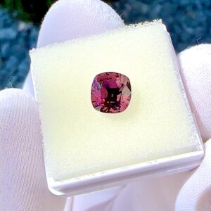 Шпінель 2.35 ct — Бірма